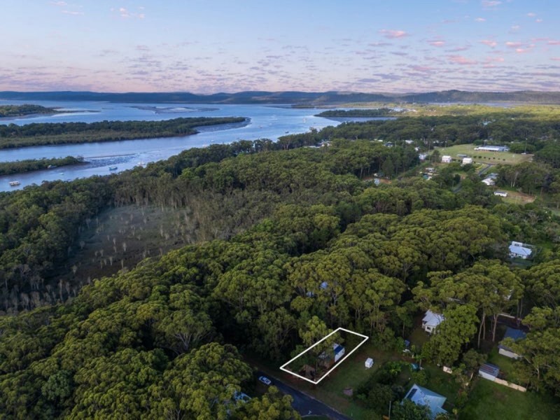 12 Oaklea Street, Russell Island QLD 4184