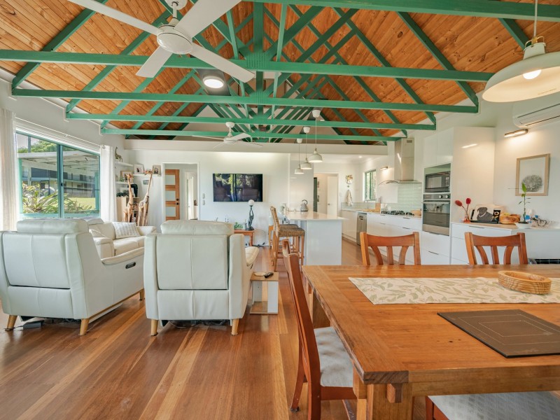 114 Channel Street, Russell Island QLD 4184