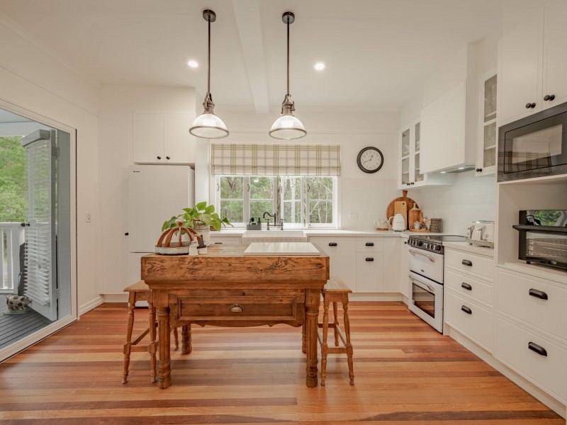 29 Fern Tce, Russell Island QLD 4184