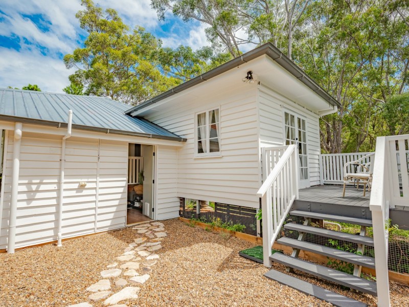 29 Fern Tce, Russell Island QLD 4184