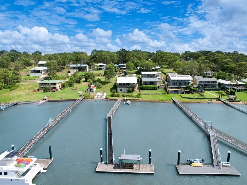 63 Wahine Drive, Russell Island QLD 4184