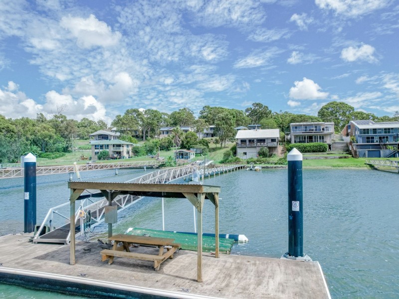 63 Wahine Drive, Russell Island QLD 4184