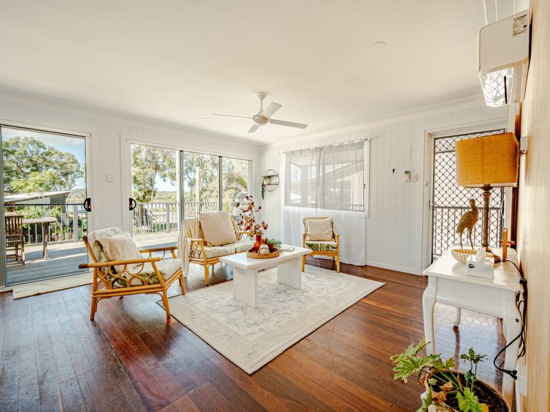 8 Bay Drive, Russell Island QLD 4184