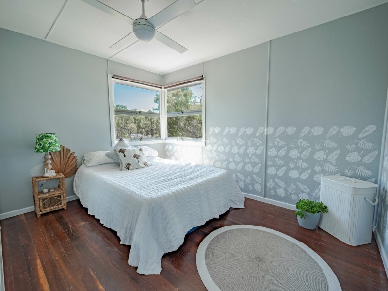 8 Bay Drive, Russell Island QLD 4184
