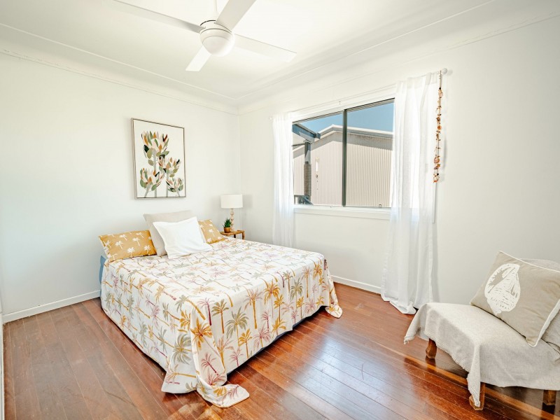 8 Bay Drive, Russell Island QLD 4184