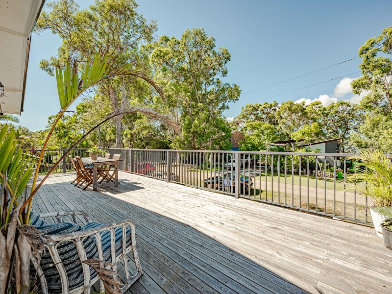 8 Bay Drive, Russell Island QLD 4184