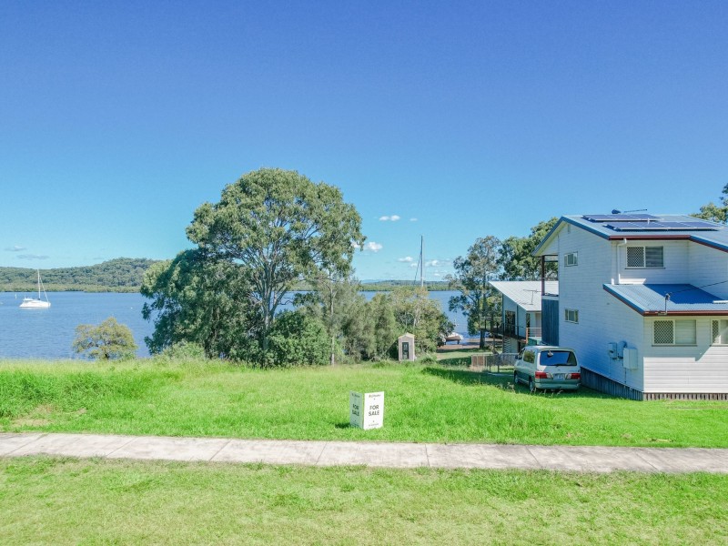 132 Canaipa Point Dve, Russell Island QLD 4184