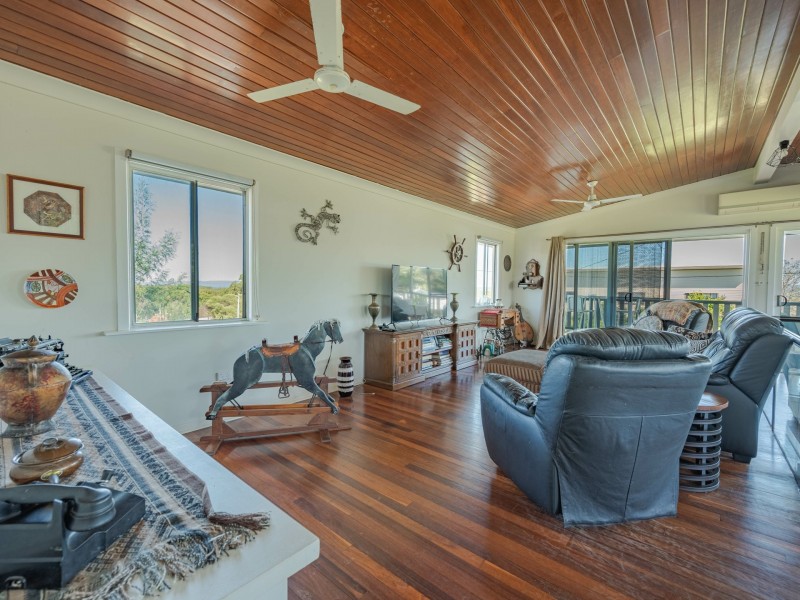 9 Dahlia Street, Russell Island QLD 4184