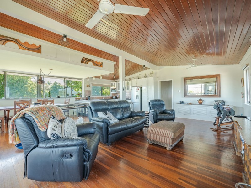 9 Dahlia Street, Russell Island QLD 4184