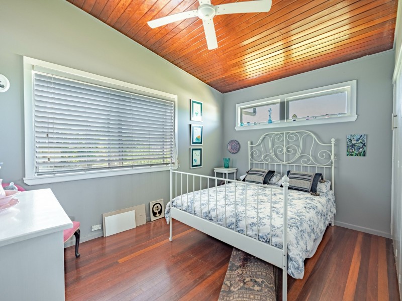 9 Dahlia Street, Russell Island QLD 4184
