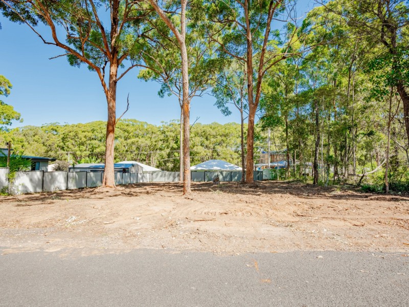 54 Bradman Street, Russell Island QLD 4184