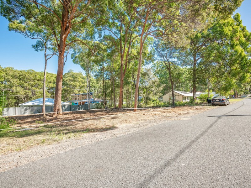 54 Bradman Street, Russell Island QLD 4184