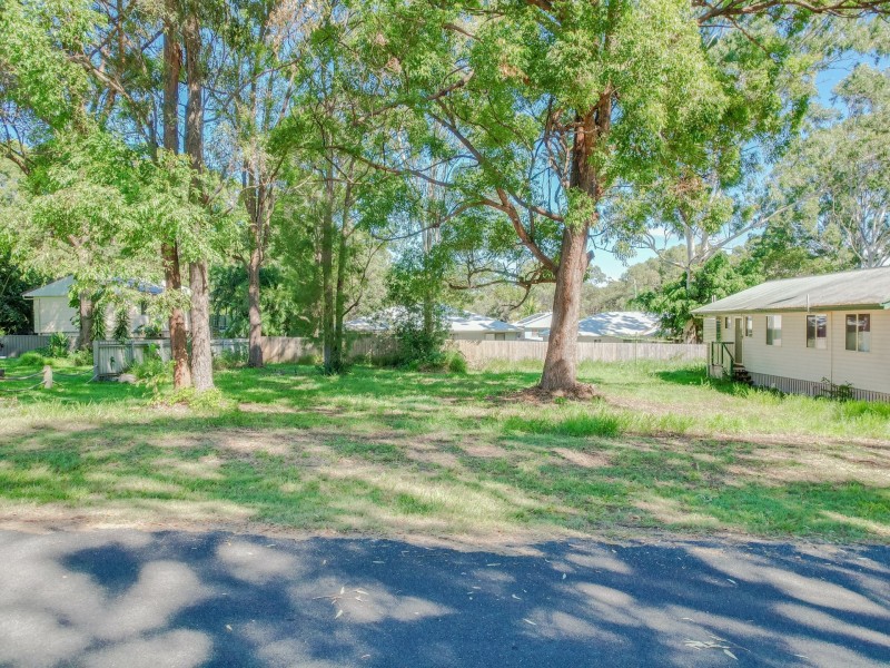 122 Laurel Street, Russell Island QLD 4184