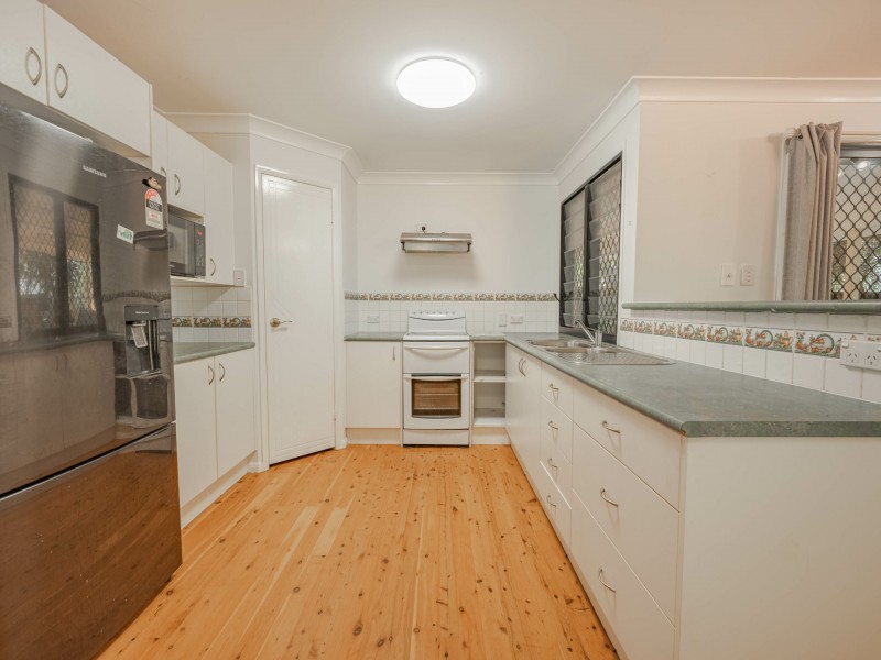 15 Borrows Street, Russell Island QLD 4184