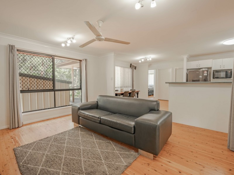 15 Borrows Street, Russell Island QLD 4184