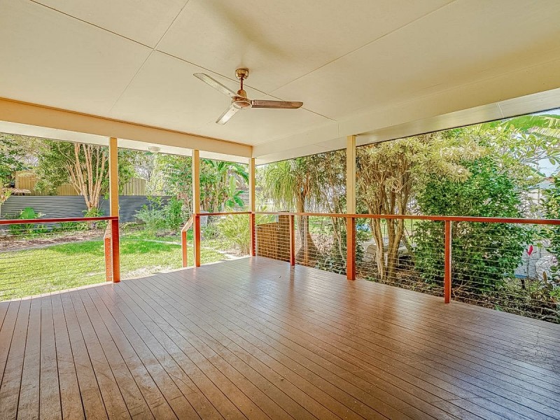 15 Borrows Street, Russell Island QLD 4184