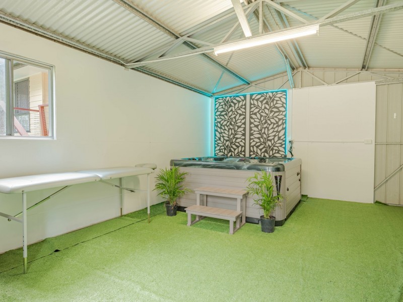 15 Borrows Street, Russell Island QLD 4184