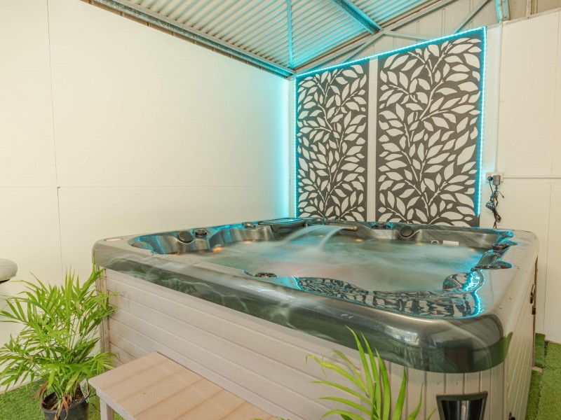15 Borrows Street, Russell Island QLD 4184