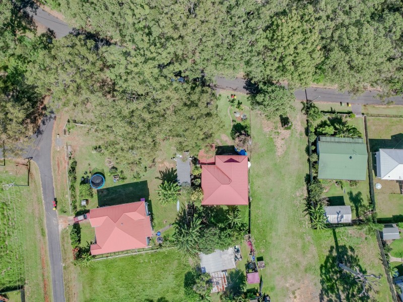15 Borrows Street, Russell Island QLD 4184