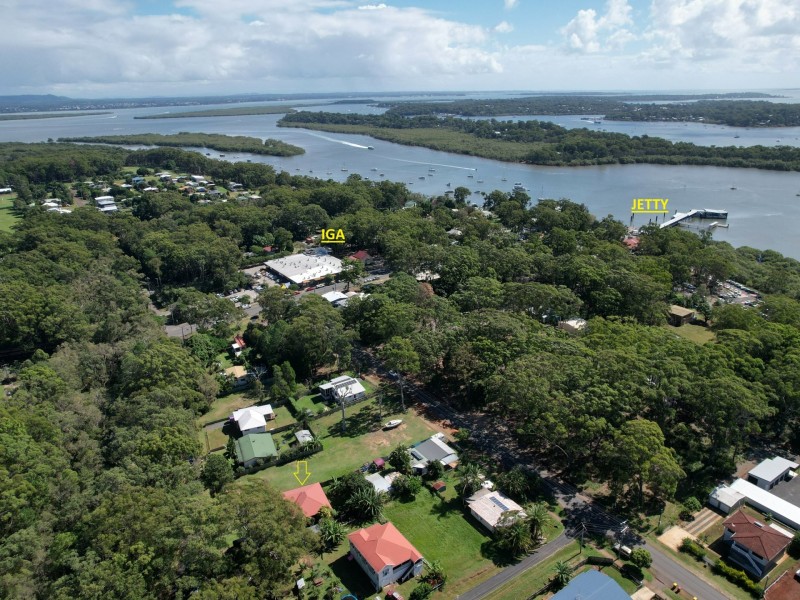15 Borrows Street, Russell Island QLD 4184
