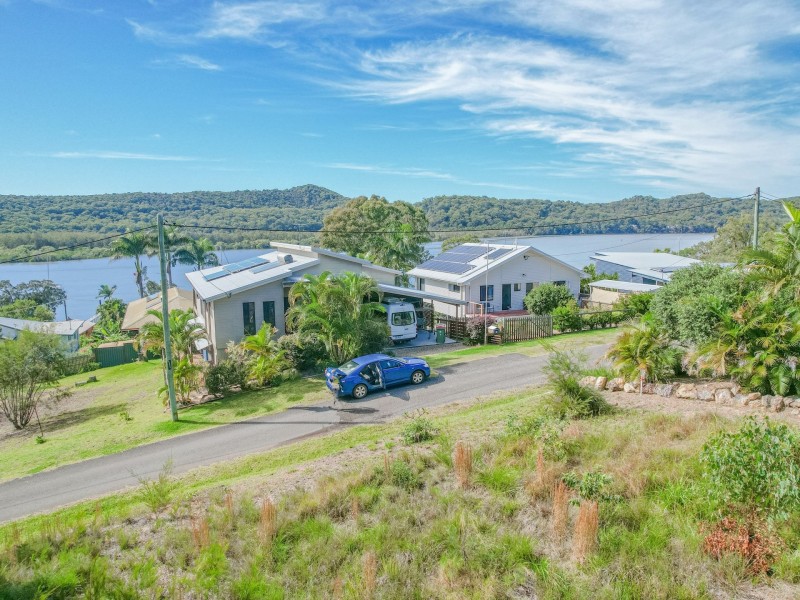 10 Island View Road, Russell Island QLD 4184