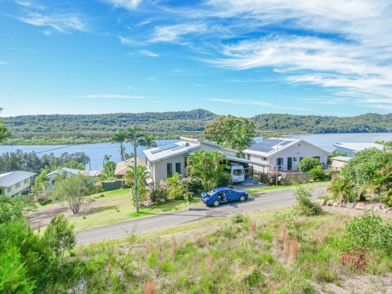10 Island View Road, Russell Island QLD 4184