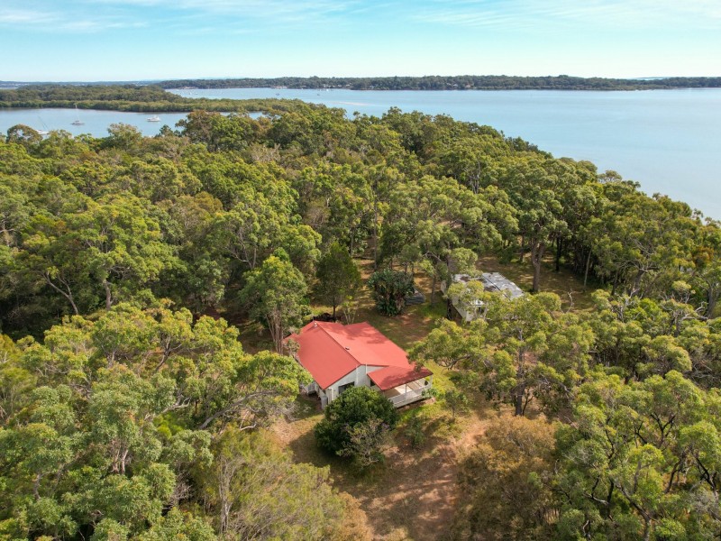 56 Tenanne Street, Russell Island QLD 4184