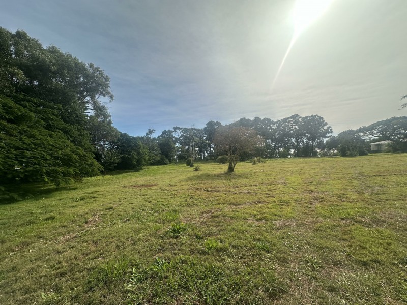 1 Canaipa Point Dve, Russell Island QLD 4184