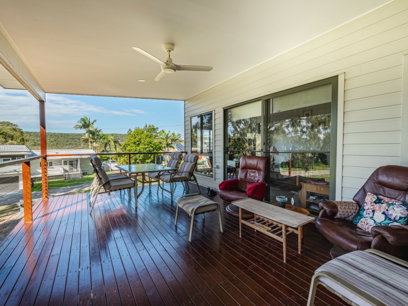 54 Wahine Drive, Russell Island QLD 4184