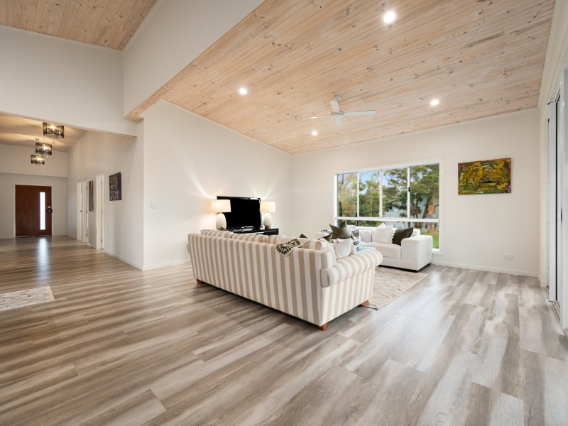 13 CANAIPA POINT DRIVE, Russell Island QLD 4184