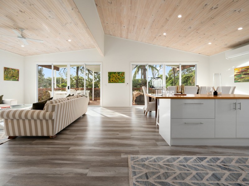 13 CANAIPA POINT DRIVE, Russell Island QLD 4184