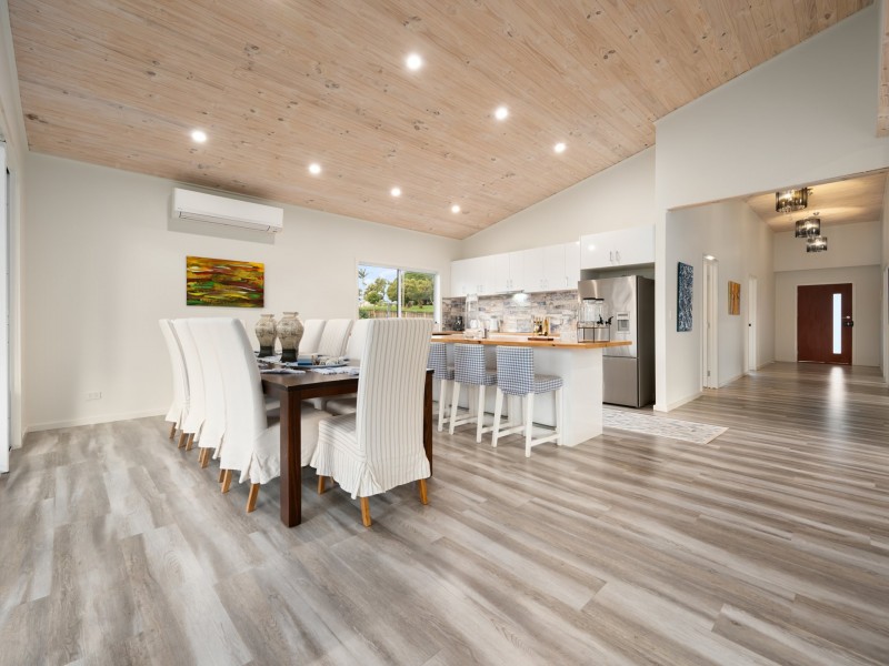13 CANAIPA POINT DRIVE, Russell Island QLD 4184