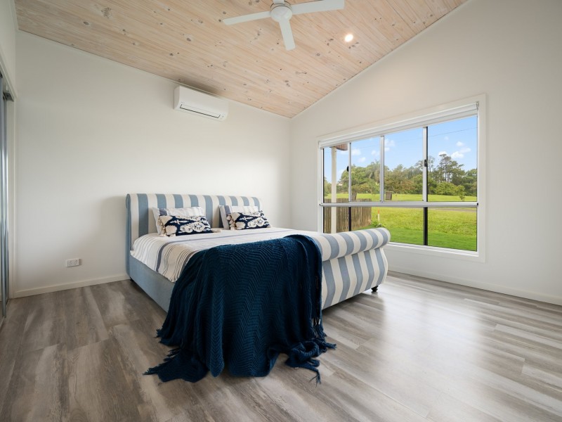 13 CANAIPA POINT DRIVE, Russell Island QLD 4184