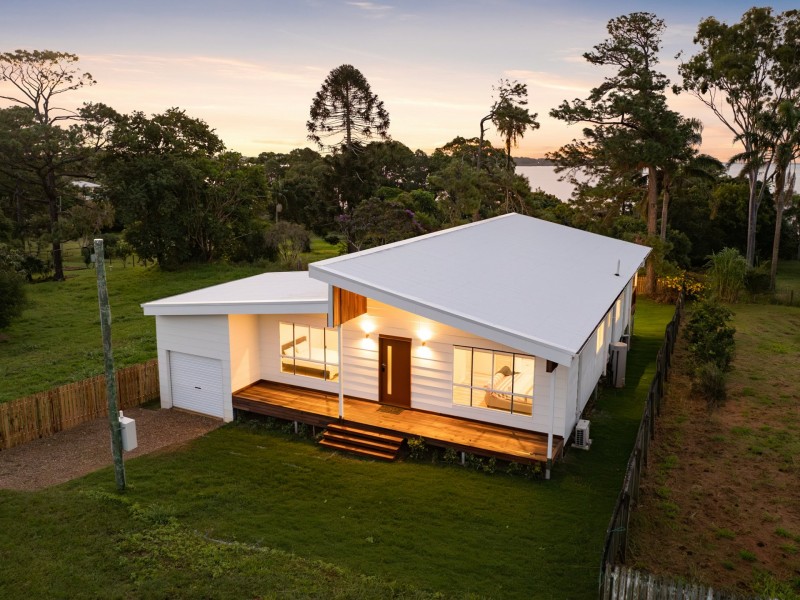 13 CANAIPA POINT DRIVE, Russell Island QLD 4184