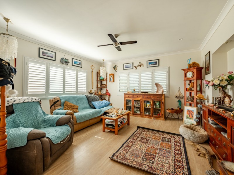 12 Harvey Street, Russell Island QLD 4184