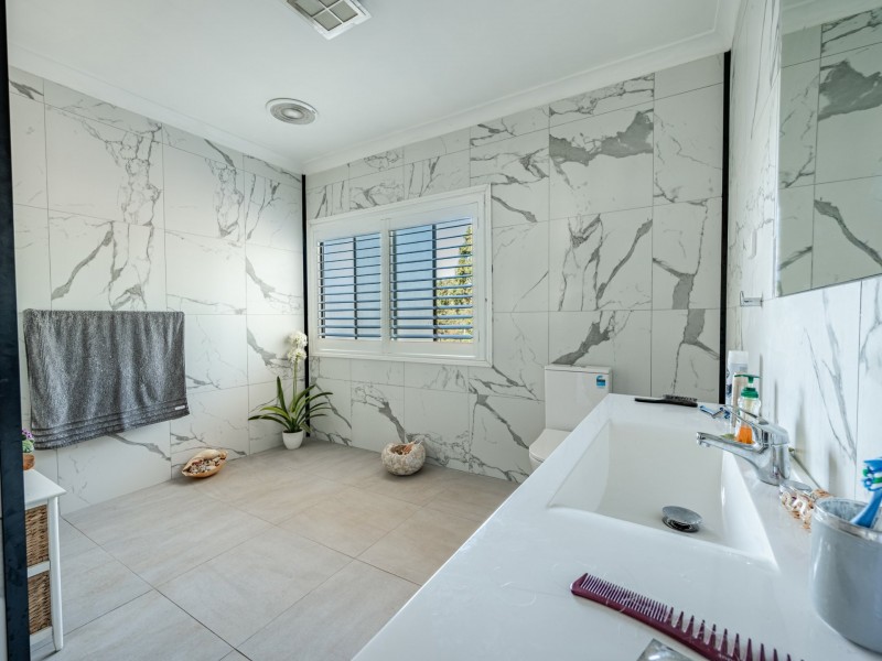 12 Harvey Street, Russell Island QLD 4184