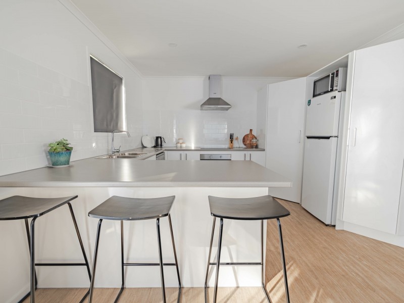 27 Shore Street, Russell Island QLD 4184