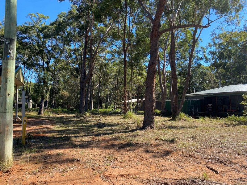 4 Glenfield Ave, Russell Island QLD 4184