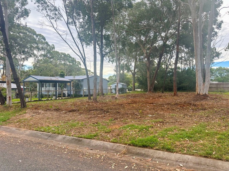 21 Rossi Ave, Russell Island QLD 4184