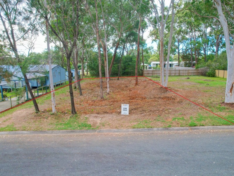 21 Rossi Ave, Russell Island QLD 4184