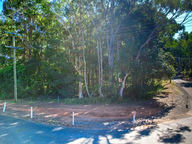 77 Shore Street, Russell Island QLD 4184