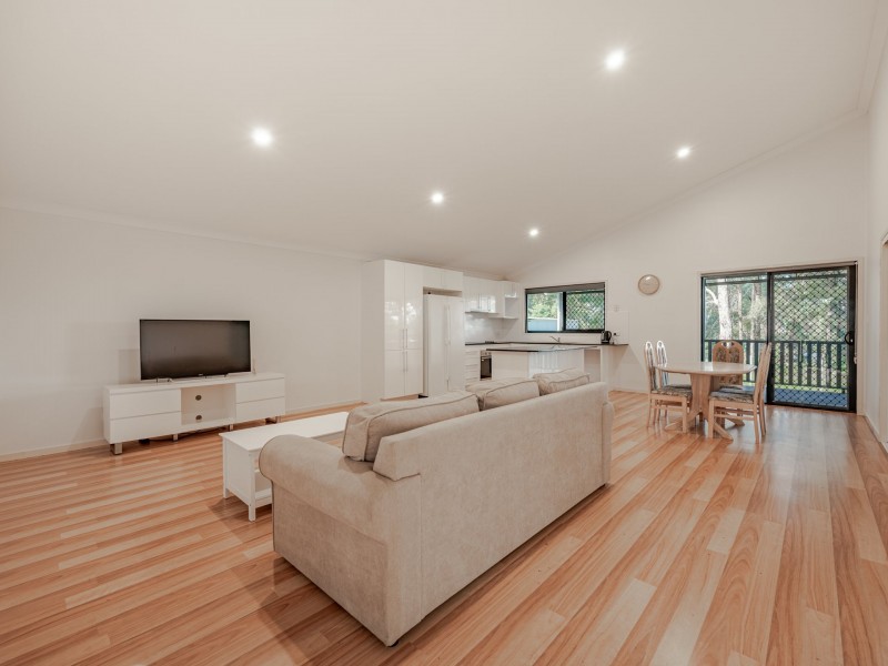 36 Angorra Street, Russell Island QLD 4184