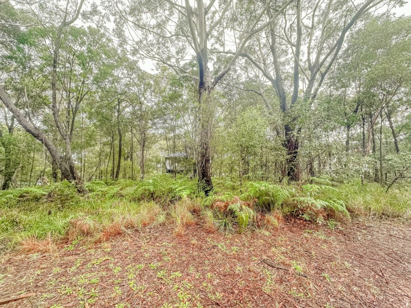 13 Bowen Ave, Russell Island QLD 4184