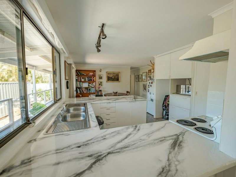 108 KINGS, Russell Island QLD 4184
