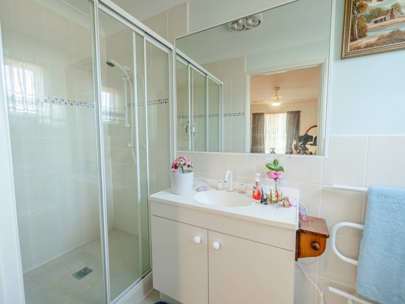 84 Minjerriba Road, Russell Island QLD 4184