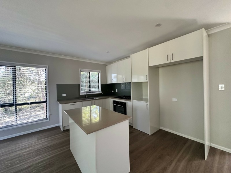 27 Heeterra Street, Russell Island QLD 4184