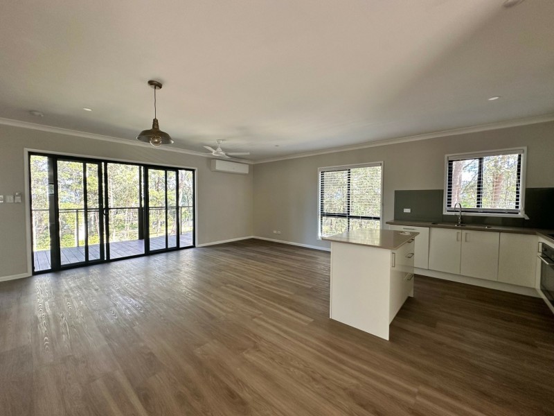 27 Heeterra Street, Russell Island QLD 4184