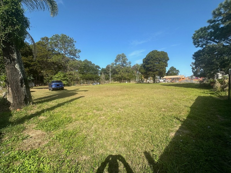 77 High Street, Russell Island QLD 4184