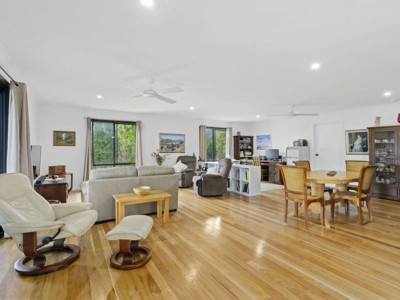 7 James Street, Russell Island QLD 4184