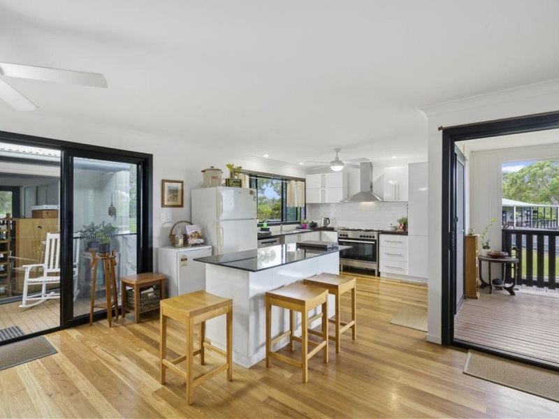 7 James Street, Russell Island QLD 4184